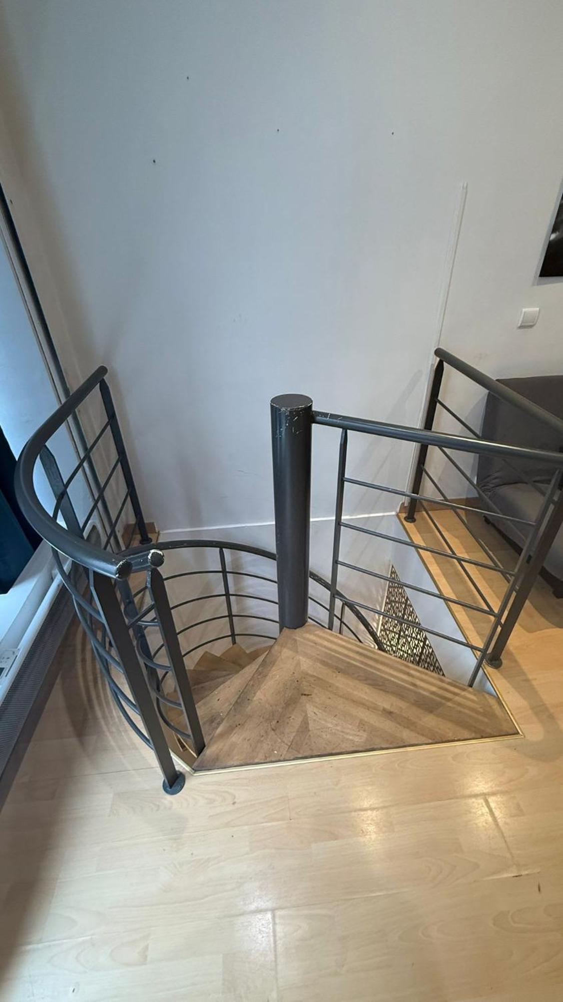 2 Pieces Sur Deux Niveaux Paris